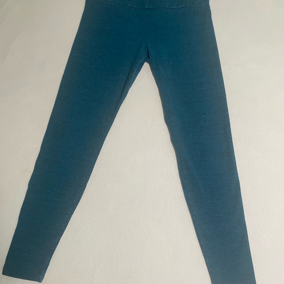 UGG Women’s Blue Saylor Leggings - Picture 4 of 11